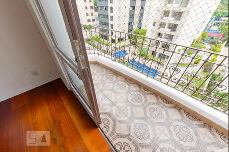 Varanda de apartamento para alugar com 4 quartos, 110m² em Vila Madalena, São Paulo