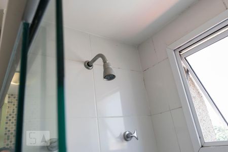 Banheiro social (Chuveiro) de apartamento à venda com 2 quartos, 56m² em Vila Nair, São Paulo