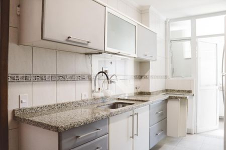 Apartamento à venda com 98m², 4 quartos e 2 vagasCozinha