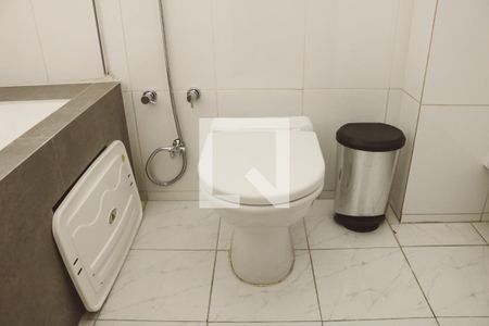 Apartamento à venda com 98m², 4 quartos e 2 vagasBanheiro da Suíte