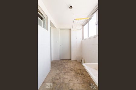 Apartamento à venda com 81m², 2 quartos e sem vaga Apartamento à venda com 81m², 2 quartos e sem vagaÁrea de serviço