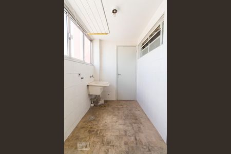 Apartamento à venda com 81m², 2 quartos e sem vaga Apartamento à venda com 81m², 2 quartos e sem vagaÁrea de serviço