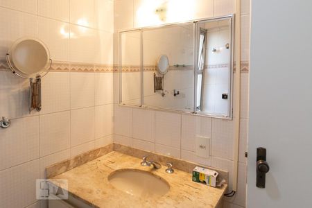 Apartamento para alugar com 130m², 4 quartos e 2 vagasBanheiro