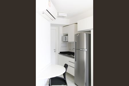 Cozinha de kitnet/studio para alugar com 1 quarto, 22m² em Santana, São Paulo