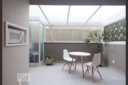 Apartamento para alugar com 37m², 1 quarto e 1 vaga Apartamento para alugar com 37m², 1 quarto e 1 vagaSala / Jardin