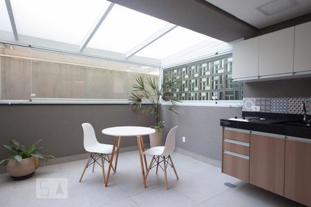 Apartamento para alugar com 37m², 1 quarto e 1 vaga Apartamento para alugar com 37m², 1 quarto e 1 vagaSala / Jardin