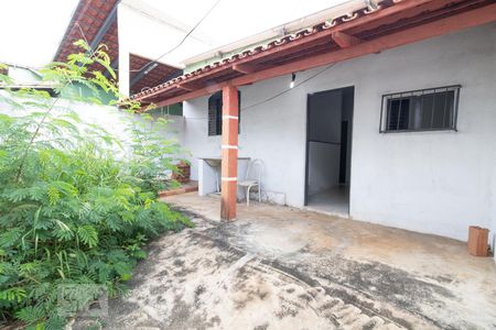 Casa para alugar com 60m², 2 quartos e 1 vagaEntrada