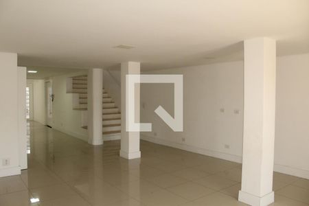 Sala de casa à venda com 3 quartos, 350m² em Vila Anglo Brasileira, São Paulo