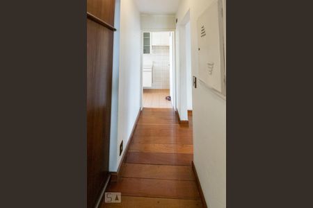 Apartamento para alugar com 70m², 2 quartos e 1 vagaCorredor