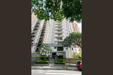 Apartamento para alugar com 70m², 2 quartos e 1 vagaFachada