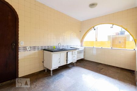 Casa à venda com 260m², 3 quartos e 5 vagas Casa à venda com 260m², 3 quartos e 5 vagasCozinha