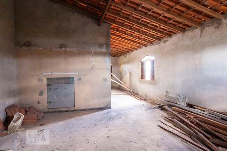 Casa à venda com 260m², 3 quartos e 5 vagas Casa à venda com 260m², 3 quartos e 5 vagasSalão de festas em construção