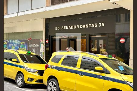 Apartamento à venda com 35m², 1 quarto e sem vagaFachada