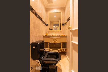 Apartamento para alugar com 200m², 3 quartos e 3 vagasLavabo