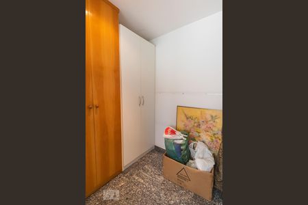 Apartamento para alugar com 200m², 3 quartos e 3 vagasQuarto - Área de Serviço