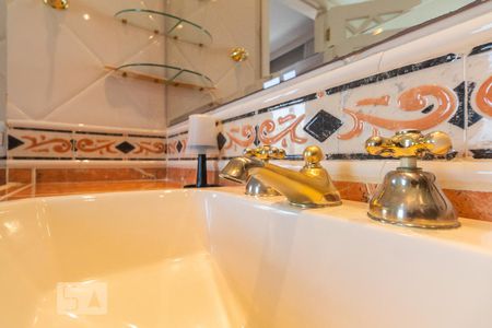 Apartamento para alugar com 200m², 3 quartos e 3 vagasBanheiro - Suíte