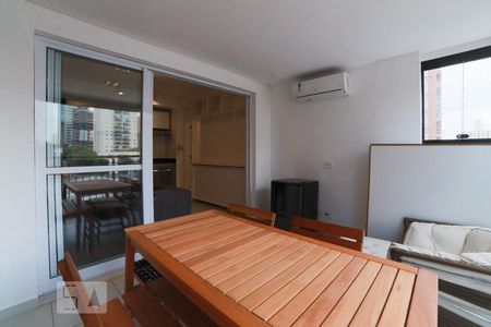 Apartamento para alugar com 55m², 1 quarto e 1 vagaVaranda