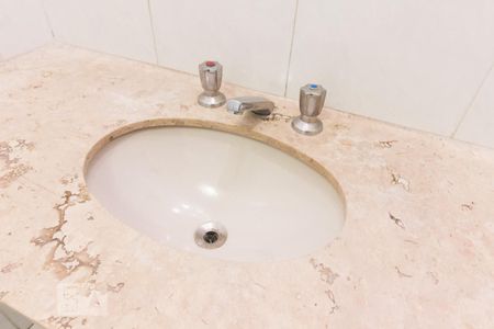 Banheiro de apartamento para alugar com 2 quartos, 68m² em Santana, São Paulo