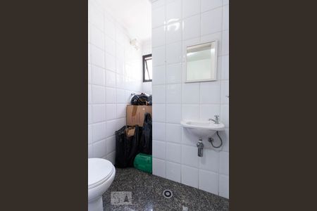 Apartamento para alugar com 137m², 3 quartos e 4 vagas Apartamento para alugar com 137m², 3 quartos e 4 vagasBanheiro de serviço