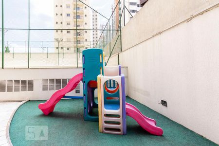 Apartamento para alugar com 137m², 3 quartos e 4 vagas Apartamento para alugar com 137m², 3 quartos e 4 vagasPlayground