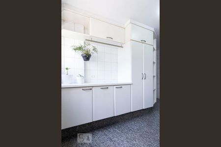 Apartamento para alugar com 137m², 3 quartos e 4 vagas Apartamento para alugar com 137m², 3 quartos e 4 vagasÁrea de serviço