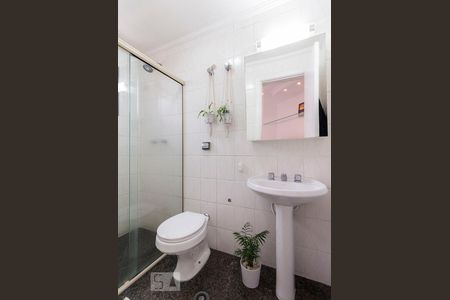 Apartamento para alugar com 137m², 3 quartos e 4 vagas Apartamento para alugar com 137m², 3 quartos e 4 vagasBanheiro suite 3