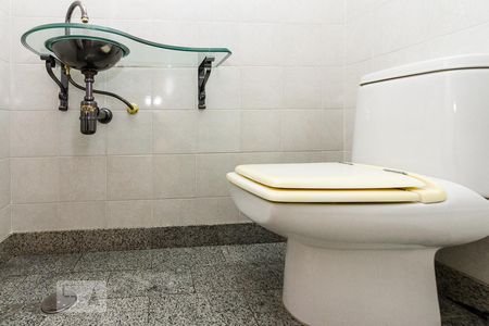 Apartamento à venda com 210m², 3 quartos e 2 vagaslavabo