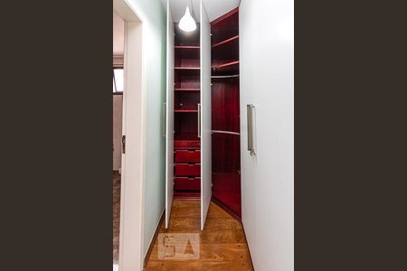 Apartamento à venda com 210m², 3 quartos e 2 vagascloset suite