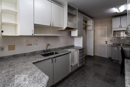 Apartamento à venda com 210m², 3 quartos e 2 vagascozinha