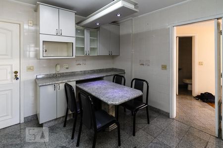 Apartamento à venda com 210m², 3 quartos e 2 vagascozinha