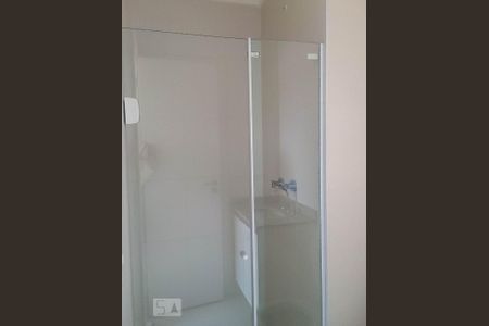 Banheiro da suíte de apartamento à venda com 2 quartos, 59m² em Vila Mazzei, São Paulo