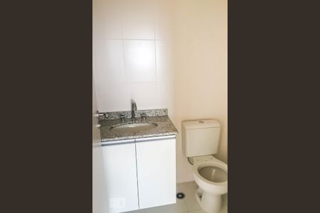 Banheiro de apartamento à venda com 2 quartos, 59m² em Vila Mazzei, São Paulo