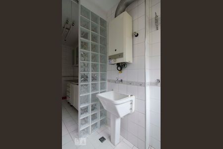 Apartamento à venda com 70m², 3 quartos e 2 vagasLavanderia