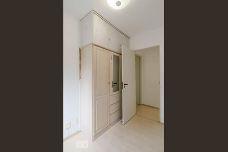 Apartamento à venda com 70m², 3 quartos e 2 vagasQuarto 2