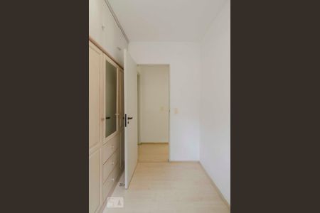 Apartamento à venda com 70m², 3 quartos e 2 vagasQuarto 2