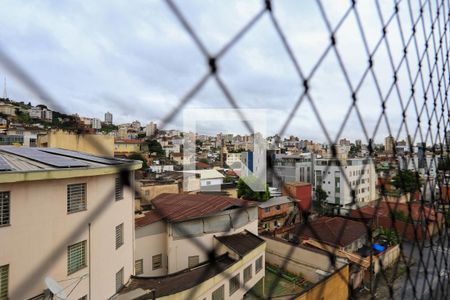 Vista quarto de apartamento para alugar com 2 quartos, 68m² em Santa Efigênia, Belo Horizonte