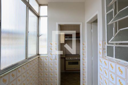 Apartamento à venda com 68m², 2 quartos e 1 vagaÁrea de serviço
