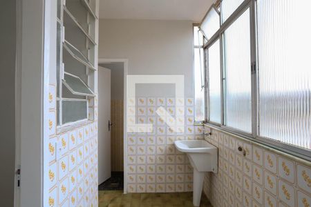 Apartamento à venda com 68m², 2 quartos e 1 vagaÁrea de serviço