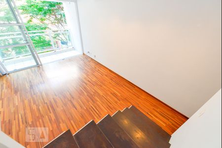 Escadas de apartamento à venda com 2 quartos, 70m² em Pinheiros, São Paulo