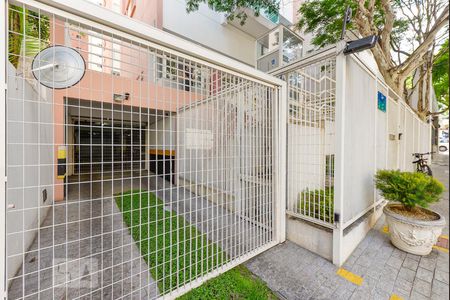 Apartamento à venda com 70m², 2 quartos e 1 vaga Apartamento à venda com 70m², 2 quartos e 1 vagaFachada