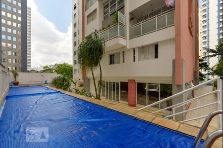 Apartamento à venda com 70m², 2 quartos e 1 vaga Apartamento à venda com 70m², 2 quartos e 1 vagaPiscina