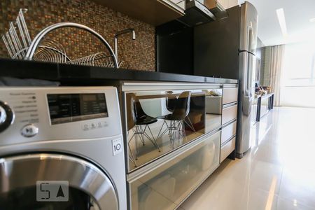 Apartamento para alugar com 63m², 2 quartos e 2 vagas Apartamento para alugar com 63m², 2 quartos e 2 vagasCozinha