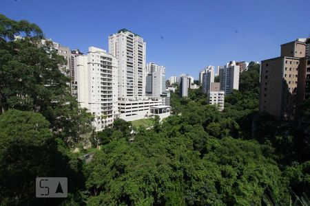 Apartamento para alugar com 256m², 4 quartos e 5 vagasVista da suíte 1