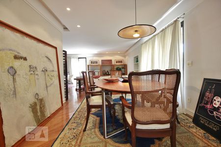 Apartamento para alugar com 256m², 4 quartos e 5 vagasSala