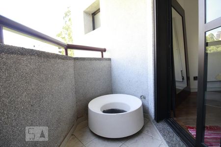 Apartamento para alugar com 256m², 4 quartos e 5 vagasVaranda 