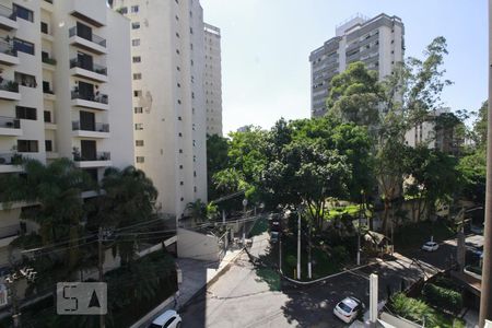 Apartamento para alugar com 256m², 4 quartos e 5 vagasVista da varanda