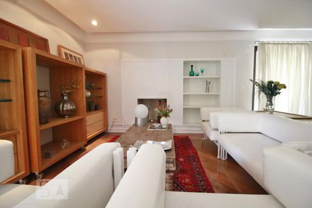 Apartamento para alugar com 256m², 4 quartos e 5 vagasSala