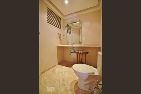 Apartamento para alugar com 256m², 4 quartos e 5 vagasLavabo