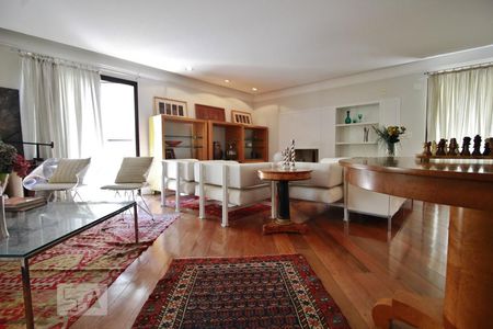 Apartamento para alugar com 256m², 4 quartos e 5 vagasSala