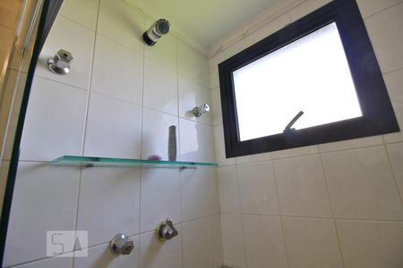 Apartamento para alugar com 256m², 4 quartos e 5 vagasChuveiro